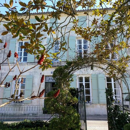 Quai Des Fleurs Bed and Breakfast Saint-Savinien Esterno foto