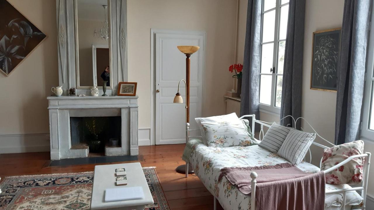 Quai Des Fleurs Bed and Breakfast Saint-Savinien Esterno foto