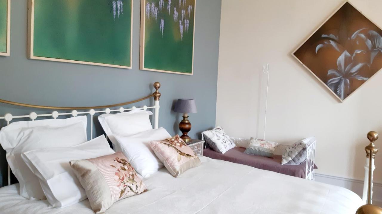 Quai Des Fleurs Bed and Breakfast Saint-Savinien Esterno foto